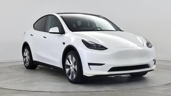 TESLA MODEL Y 2024 7SAYGDED5RF092175 image